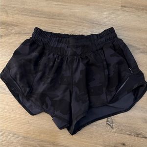 COPY - lulu hotty hot shorts 2.5